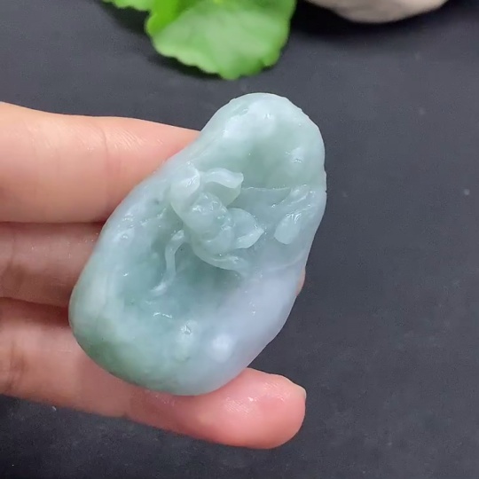 F30565176 JadeiteLotus Pendant (Unpolished, Total Weight Approx. 26.02g)