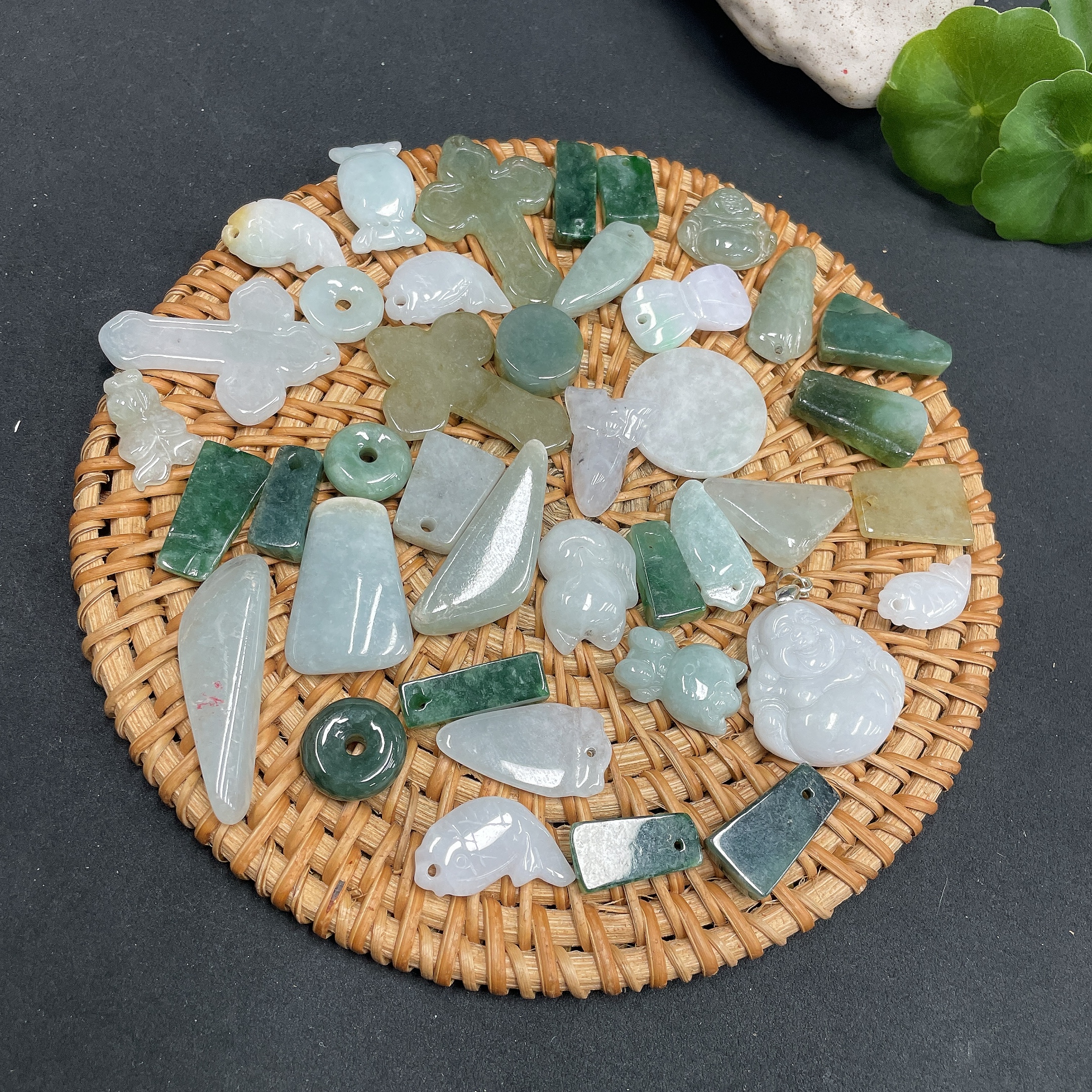 F12357245 Jadeite Inlaid Pendant Sell as a Lot