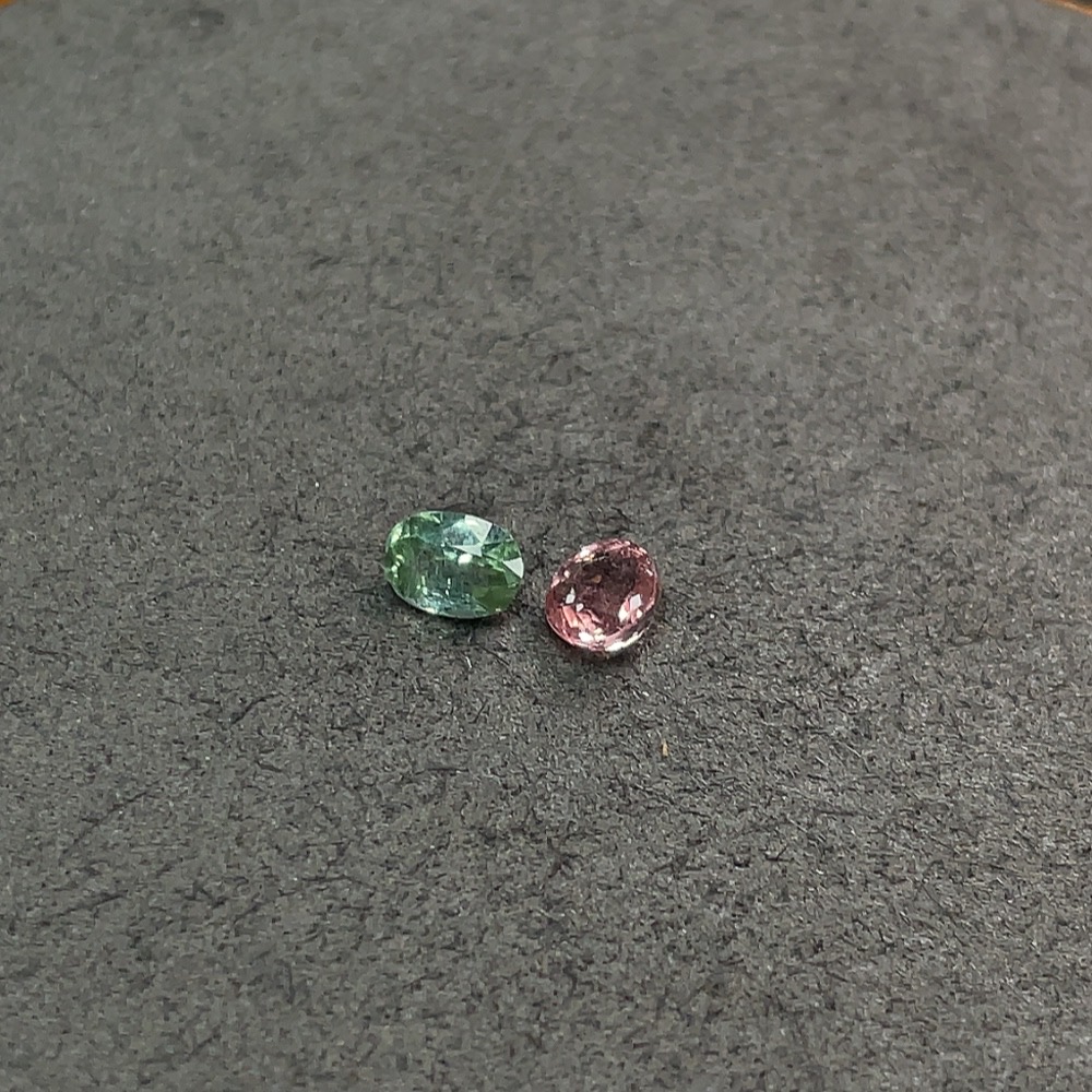 C34990136 Tourmaline Rough Stone Total Weight Approx. 1.68ct Sell as a Lot