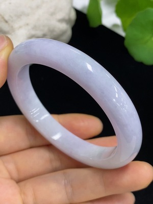 F42978058 翡翠正圈手镯 55圈口 货品总重约47.93克
