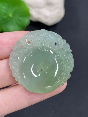 F46555706 翡翠三阳开泰挂件 货品总重量约14.7克