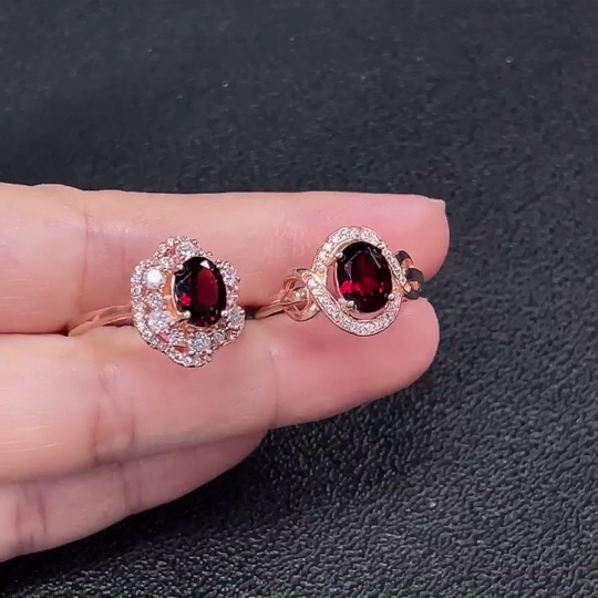 C34949929 Garnet Ring Non-Gold Adjustable Total Weight Approx. 6.18g Sell as a Lot