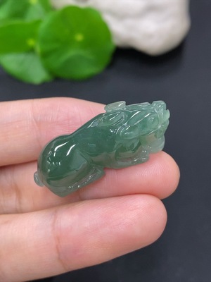 F46557747 翡翠貔貅挂件 货品总重约9.3克