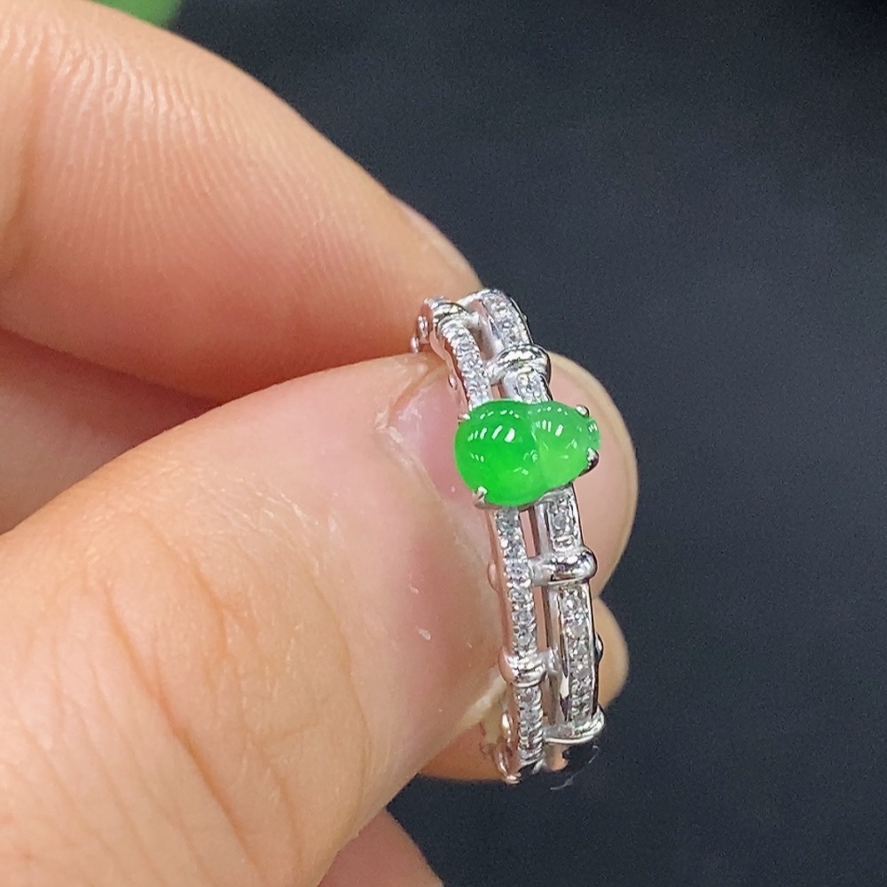 F26970483 Jadeite Inlaid Ring 18k Size 14 Total Weight Approx. 3g