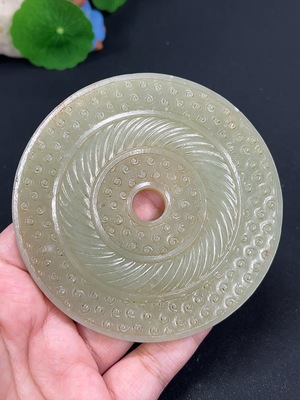 H42979648 和田玉挂件 仿古件 货品总重约84.3g