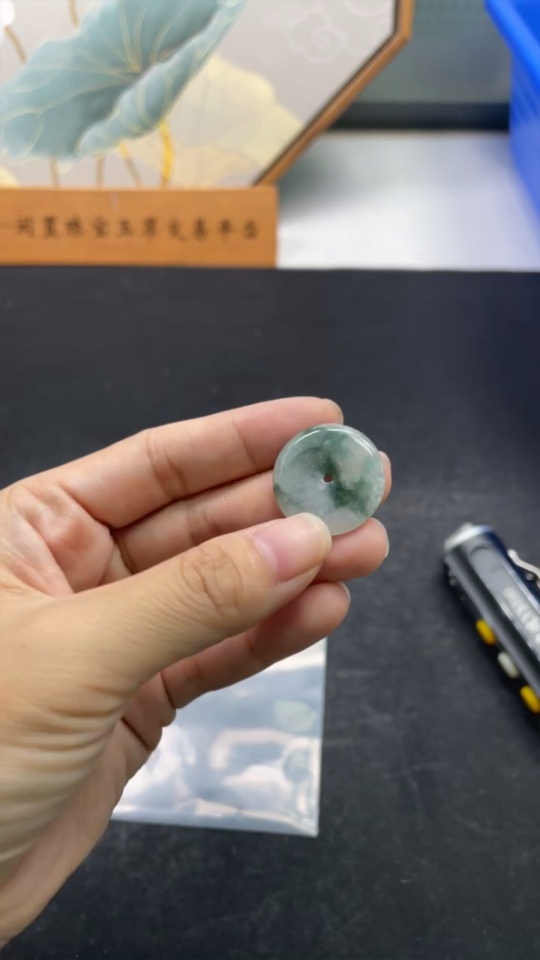 F32791574 Jadeite Peace Knot Pendant Total Weight Approx.4.24g