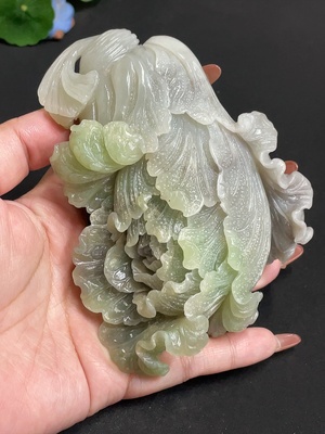 H35174953 和田玉摆件   白菜   货品总重约468.8g  含其他矿物成分