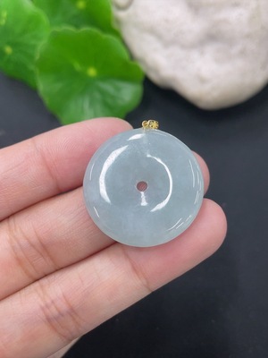 F46552104 翡翠平安扣挂件  18k  货品总重约5.1g