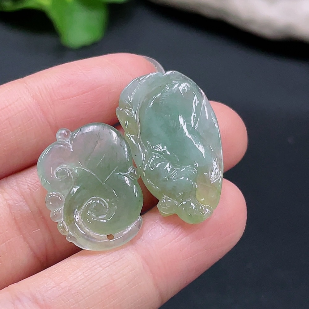 F25929269 Jadeite Pendant