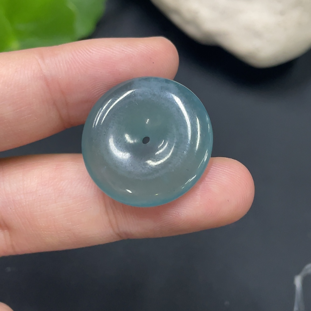 F15644389 JadeitePeace Pendant