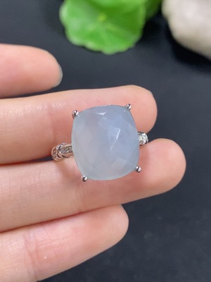 F46549295 翡翠镶嵌戒指 18k 非钻 圈口13 货品总重约5.56g