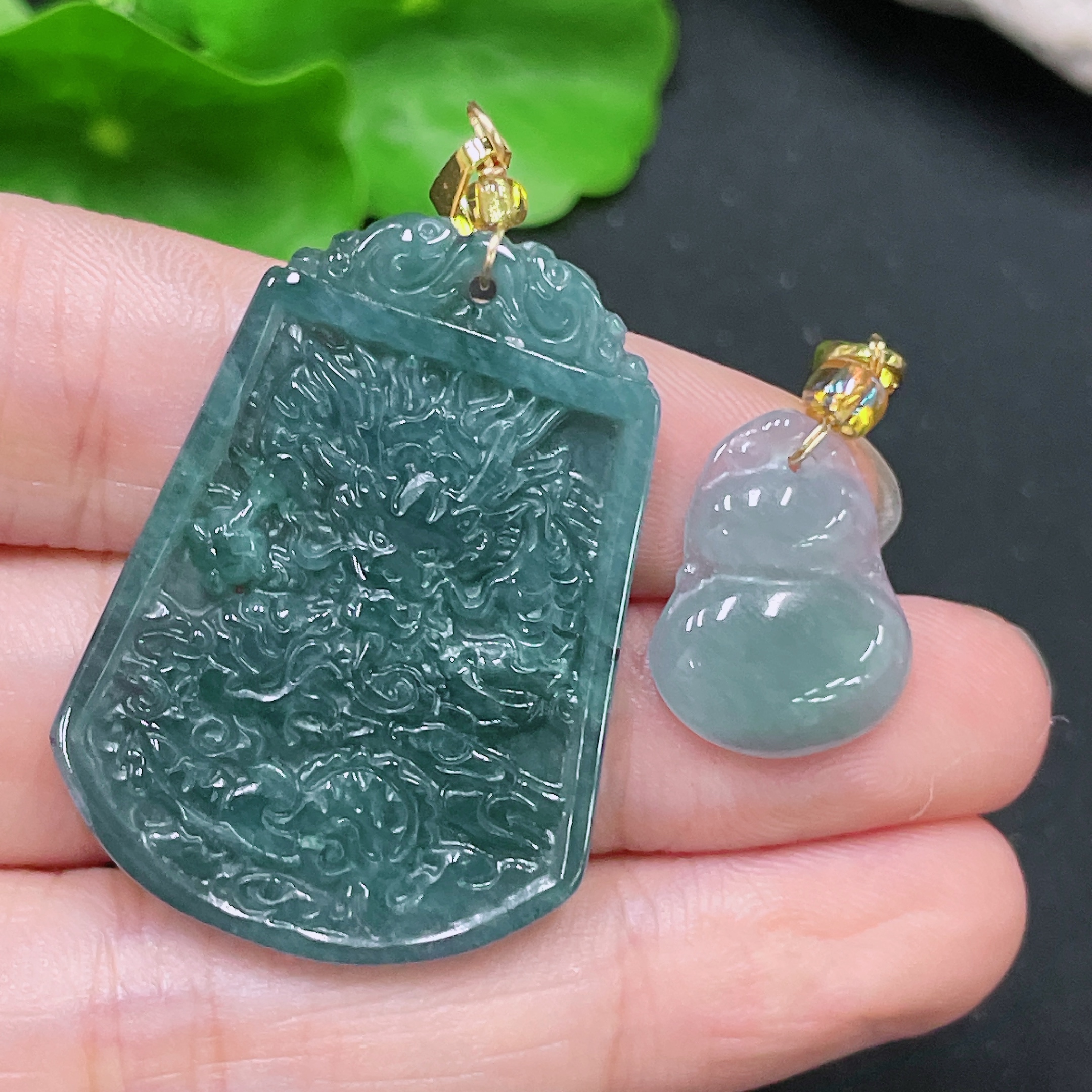 F33918729 Jadeite Pendant Dragon Plaque Gourd with Non-Gold Clasp and Chain