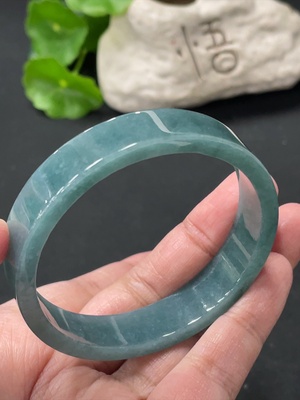 F37393724 翡翠正圈手镯 货品总重约32.55g 53.9圈口