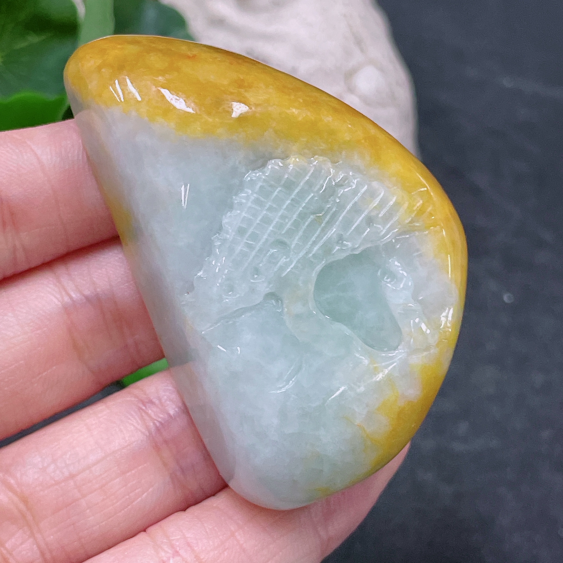F32810825 Jadeite Pendant, Color Origin Undetermined, Total Weight Approximately 96.8g