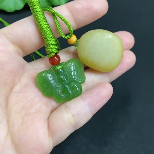 H31602537 Hetian Jade Pendant