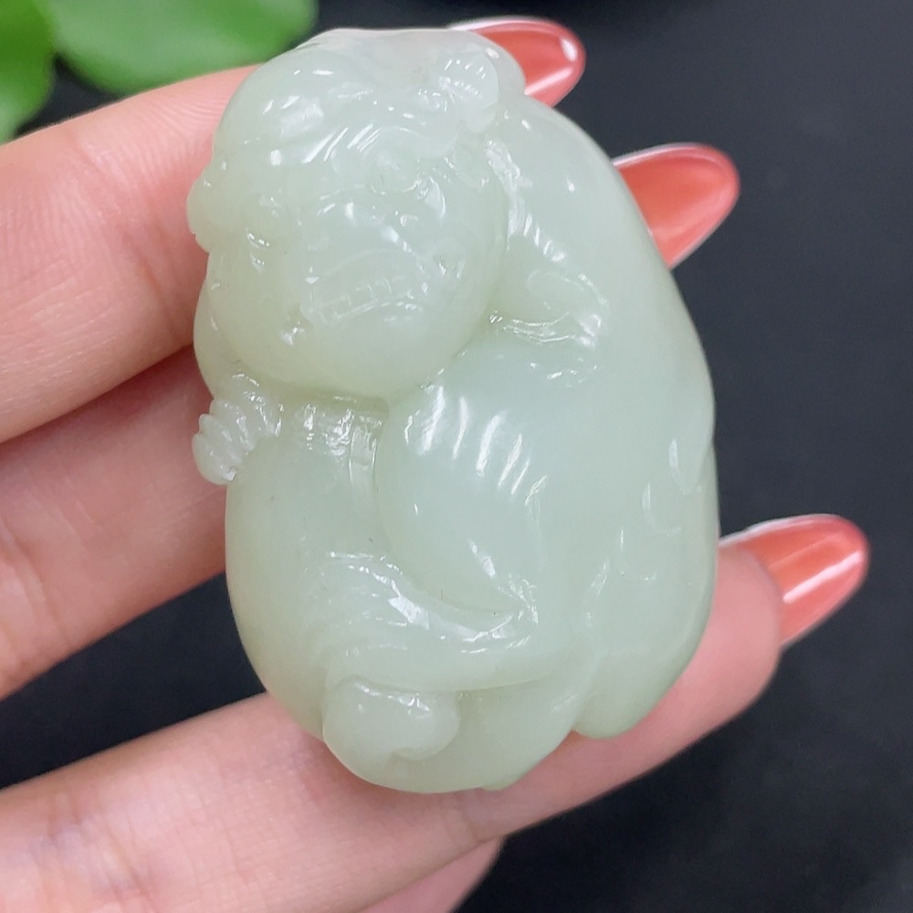 H34017326 Hetian Jade Pendant, Auspicious Beast, Total Weight: Approx. 43.9g