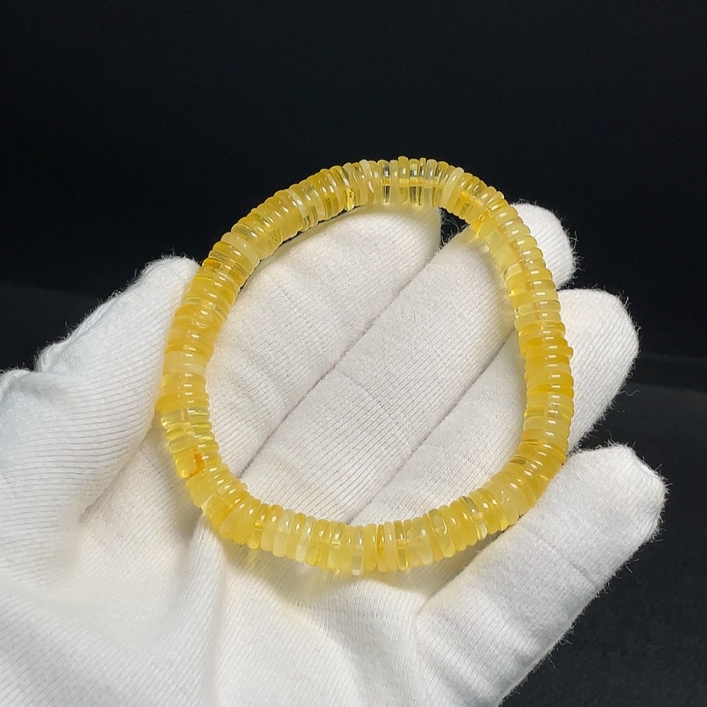 C30469492 Amber Beeswax Bracelet, about 7.4mm, total weight about 7.35g