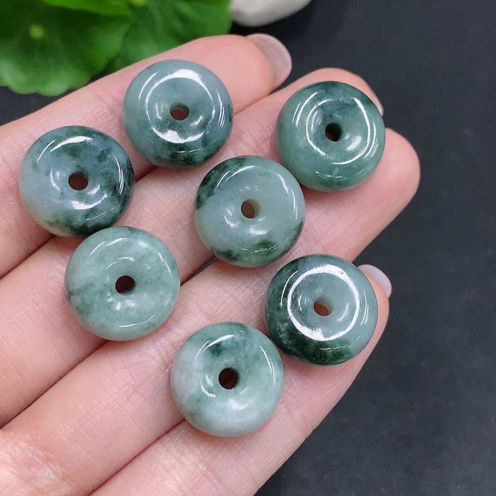 F34061186 Jadeite Peace Buckle Sell as a Lot