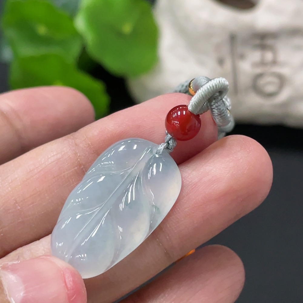 F34977298 Jadeite Pendant Leaf Total Weight Approx. 7g with Rope