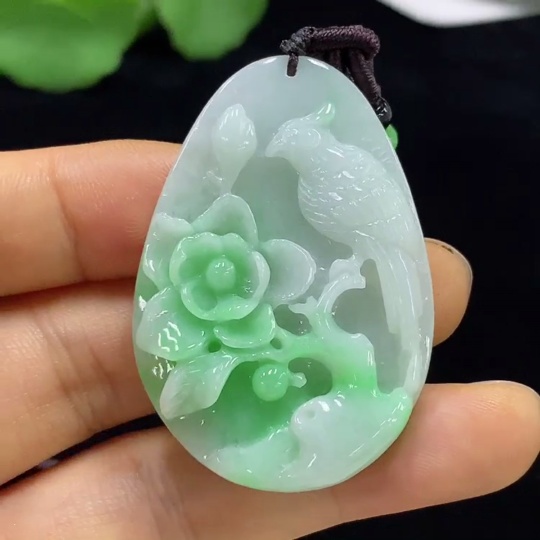 F34024625 Jadeite Pendant with Non-Grade A Beads and Rope, Total Weight Approx. 20.99g