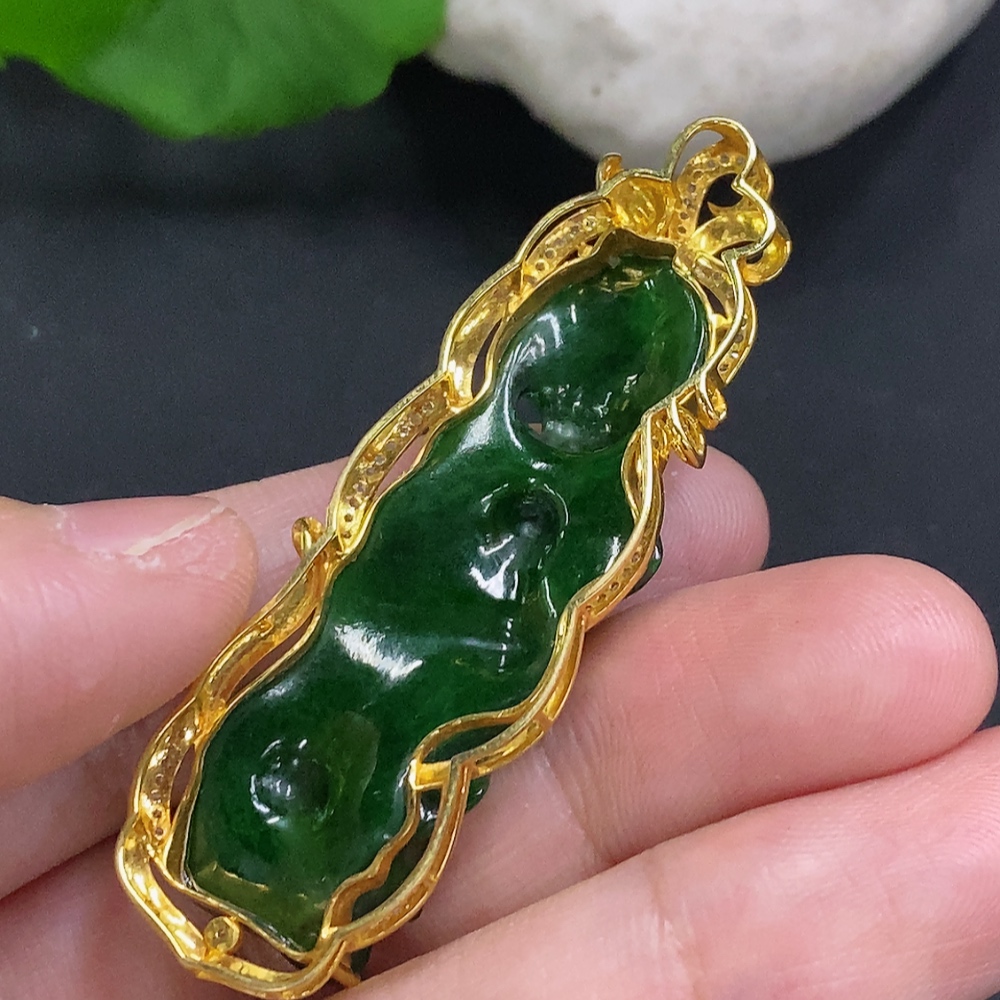 F34023331 Jadeite Inlaid Pendant 18K Gold Total Weight Approx.8.9g With Diamond Inlay Containing Other Mineral Components