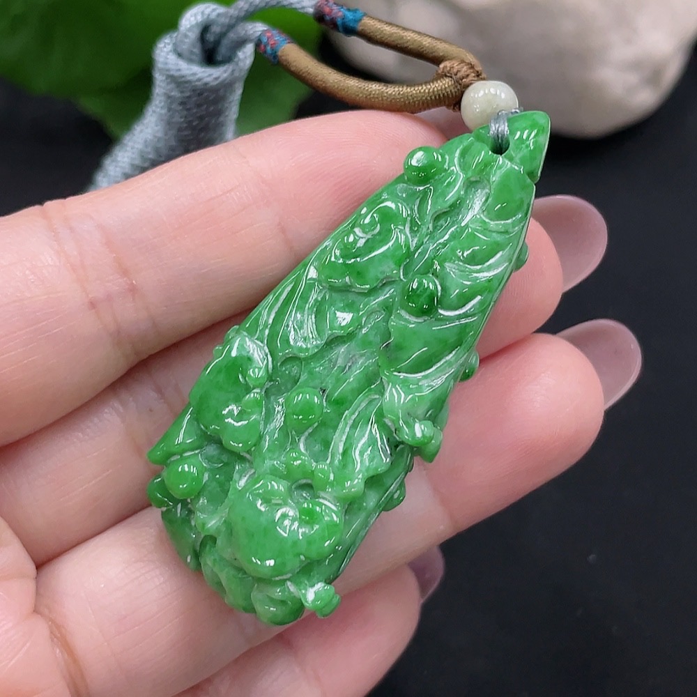F28224903 Jadeite Cabbage Pendant Total Weight Approx. 21g (Including Rope Weight)