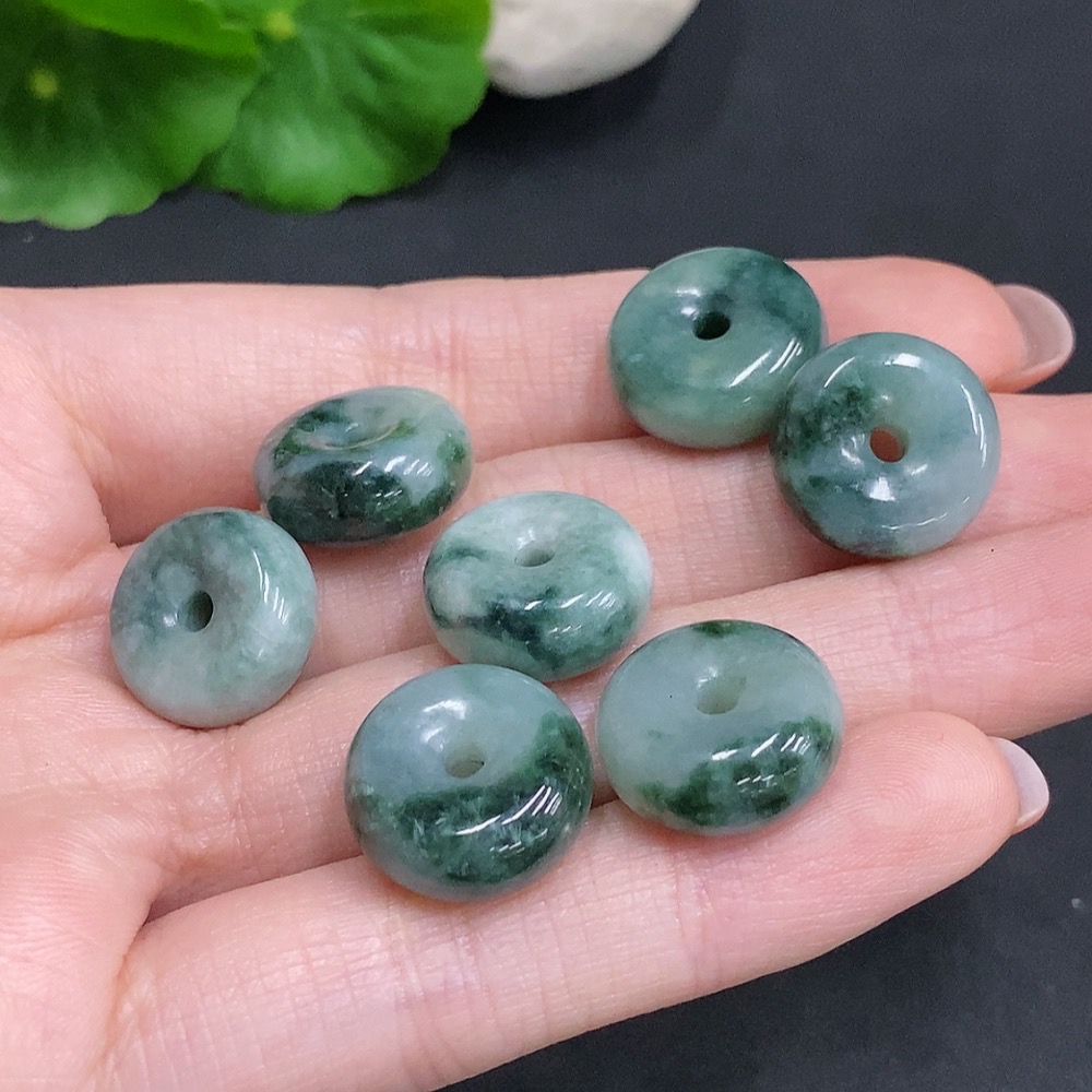 F34061186 Jadeite Peace Buckle Sell as a Lot