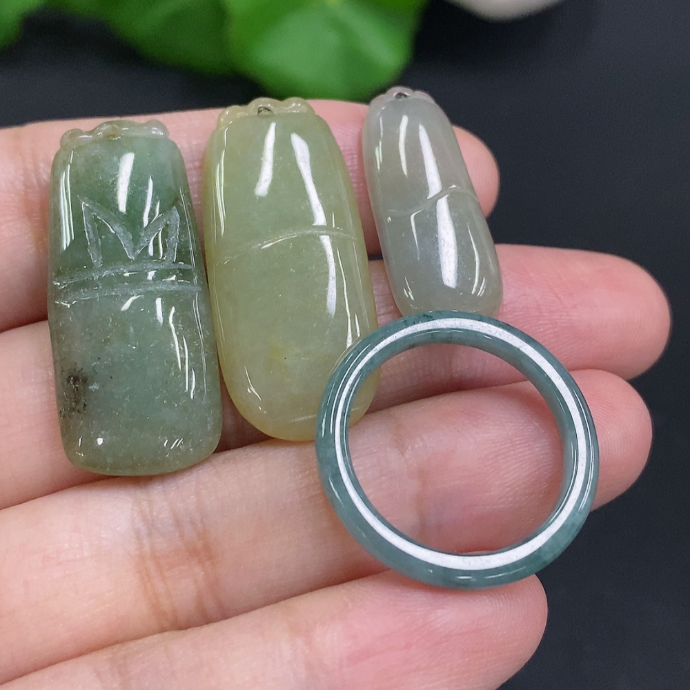 F32701258 Jadeite Pendant and Ring Sell as a Lot Size 17