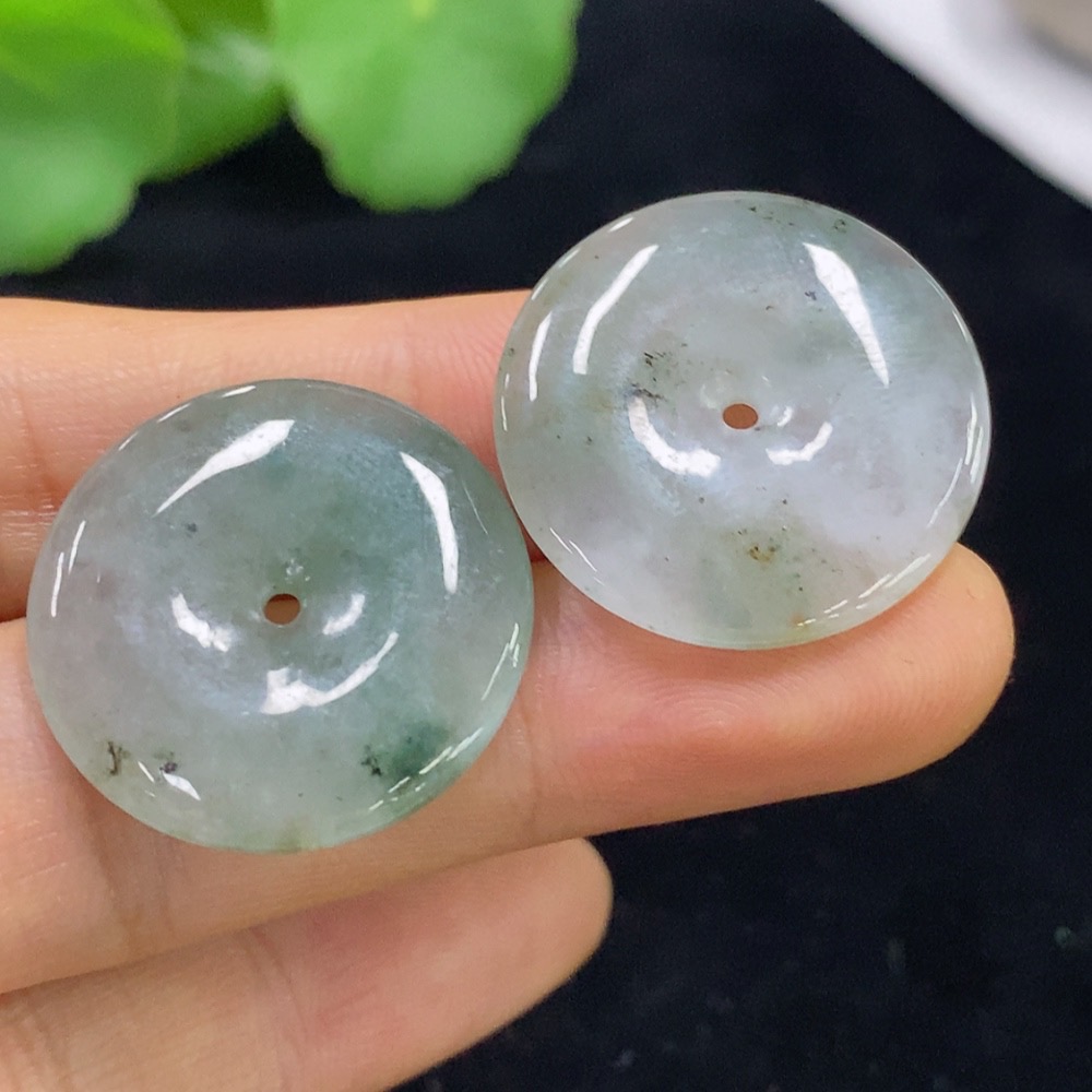 F35134090 Jadeite Safety Buckle Pendants Sell as a Lot