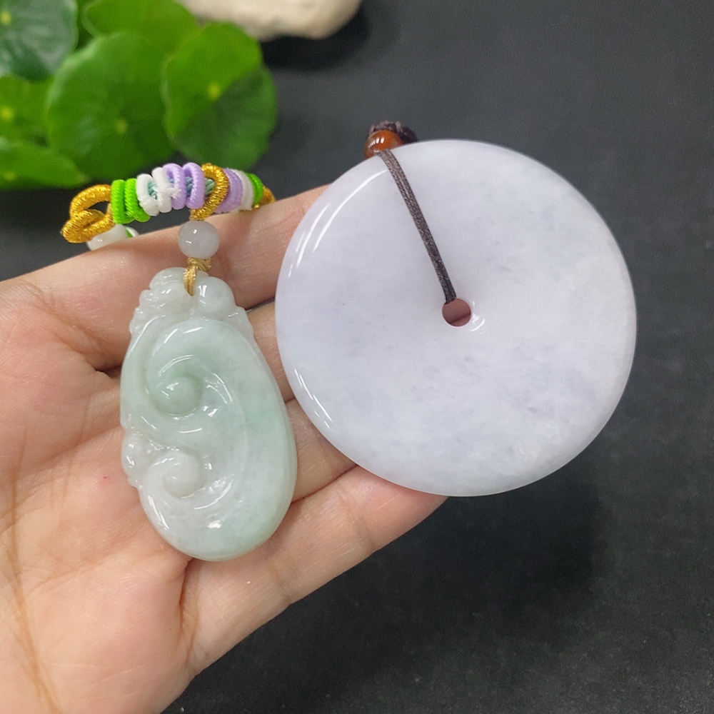 F31662368 Jadeite Pendant Sell as a Lot