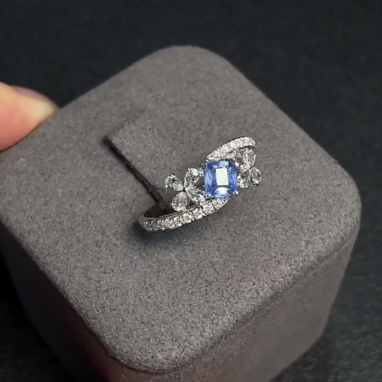 C31682205 Sapphire Ring 35% Gold Content Accented with Round Diamonds Only Total Weight Approx. 1.81g Size 15