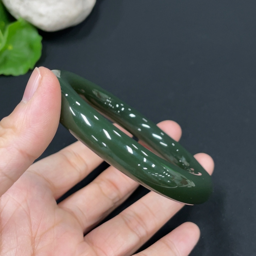 H29324333 Hetian Jade Round Bangle Size 55.2 Total Weight Approx. 56.8g
