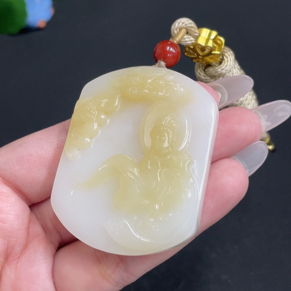 H27128764 Hetian Jade Pendant Guanyin with Non-Hetian Jade Beads Total Weight Approx. [with Rope] 62.7g