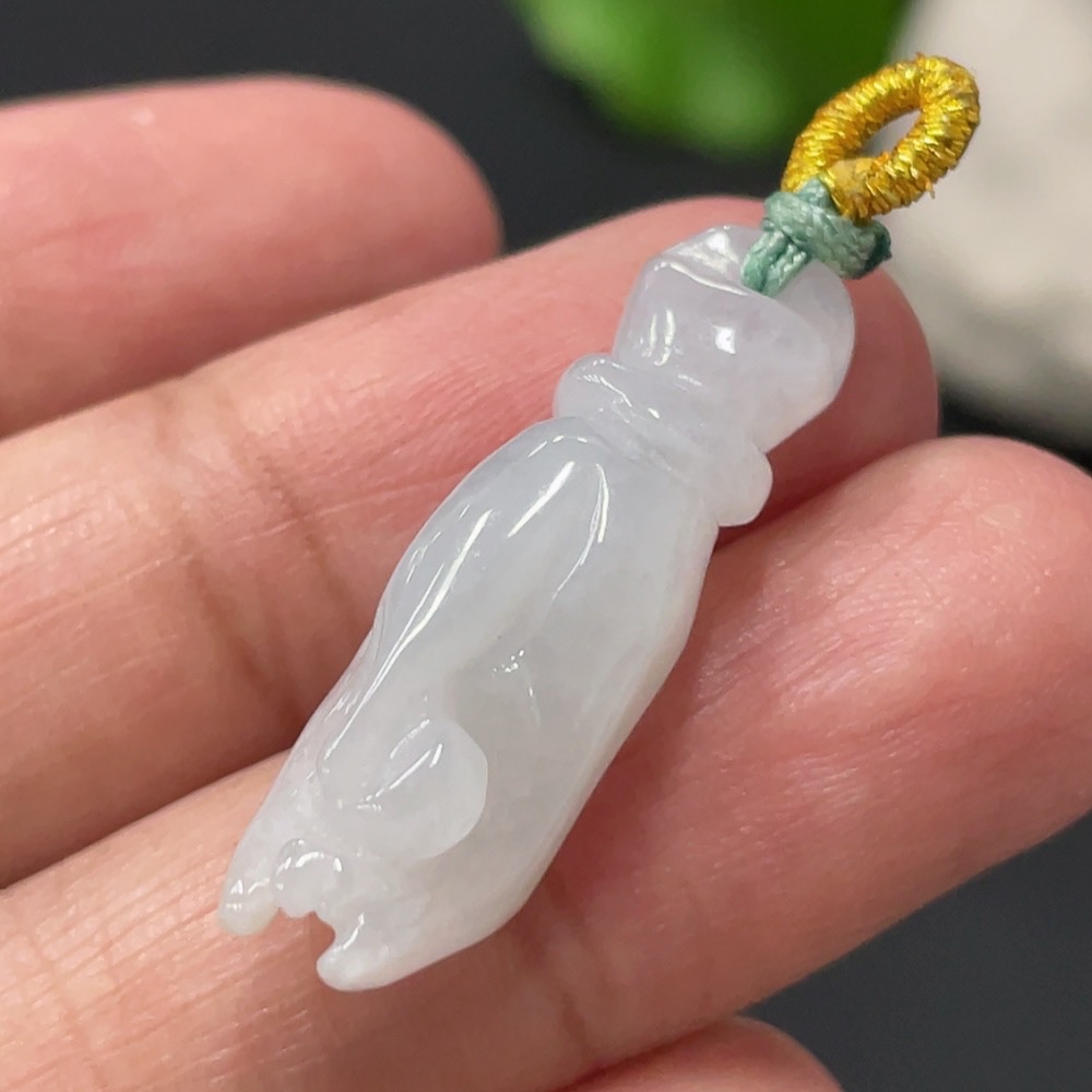 F29431919 Jadeite Pendant with a Cherished Pearl