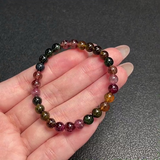 C34991664 Tourmaline Bracelet with Visible Organic Matter, Total Weight Approx. 7.5g, Stone Size About 5.4mm