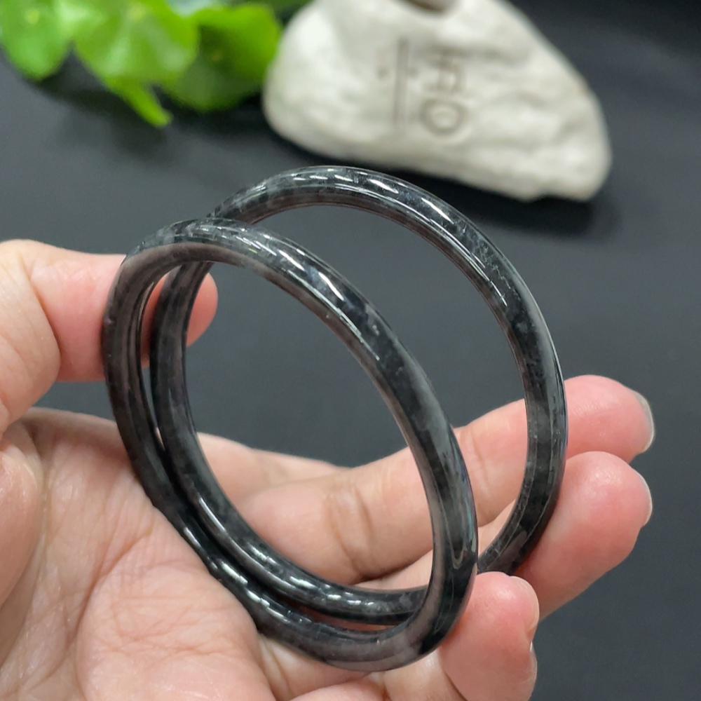 F32769969 Jadeite Round Bangle Size 50.8