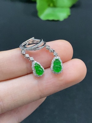 F31630265 Jadeite Earrings with 18K Gold and Diamond Accents, Total Weight Approx. 1.9g