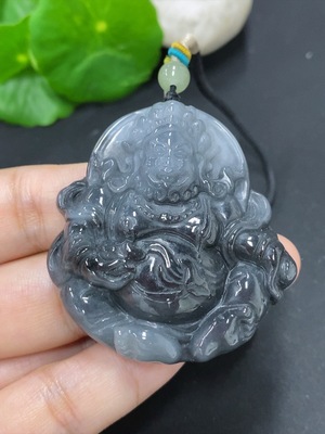 F46615732 翡翠黄财神挂件 货品总重量约47.4克（含绳重）