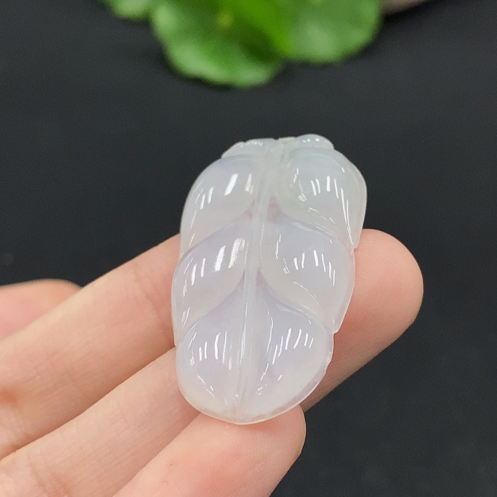 F33927697 Jadeite Leaf Pendant Total Weight Approx. 5.83g