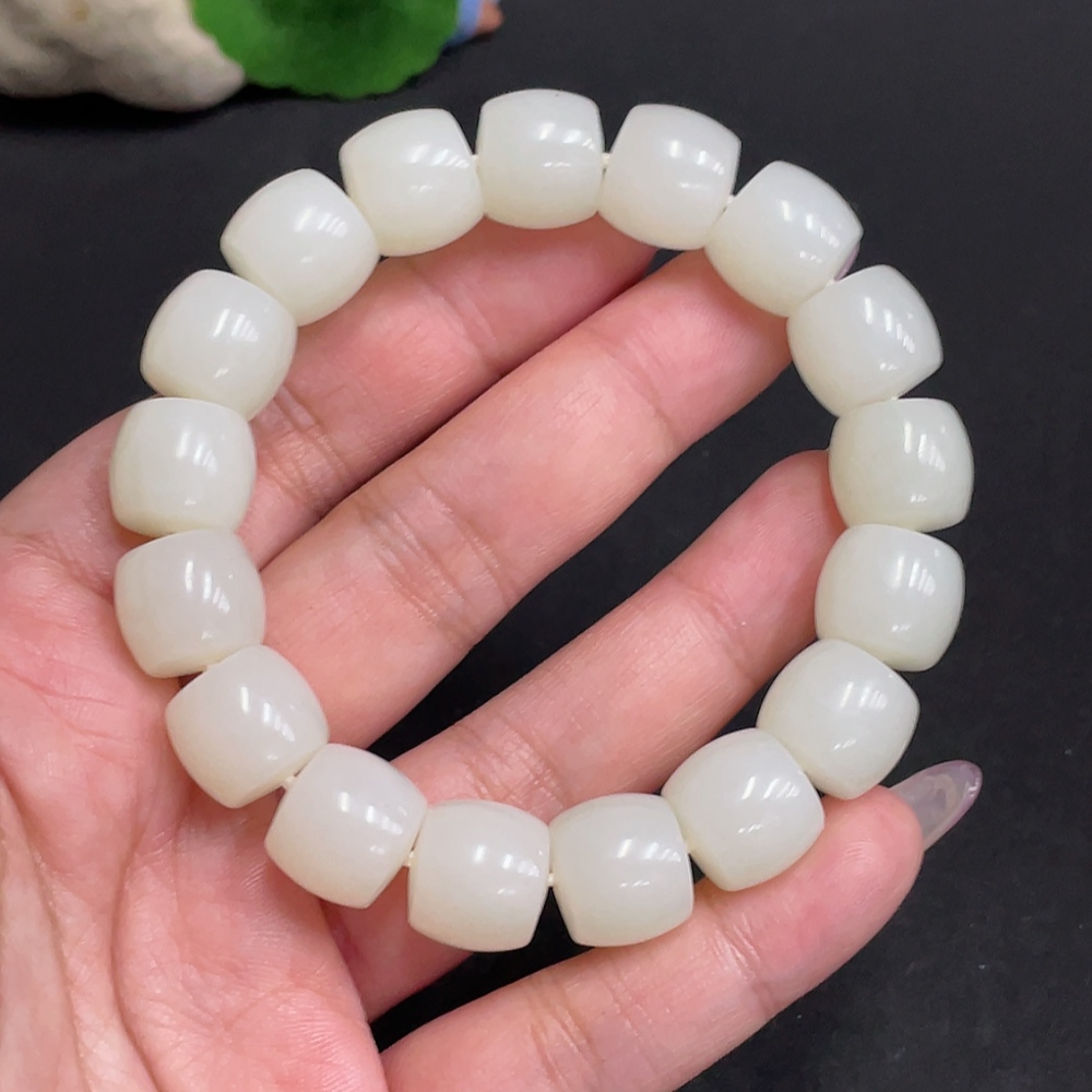 H34957046 Hetian Jade Bracelet Approx. 12.9mm Total Weight Approx. 63.9g