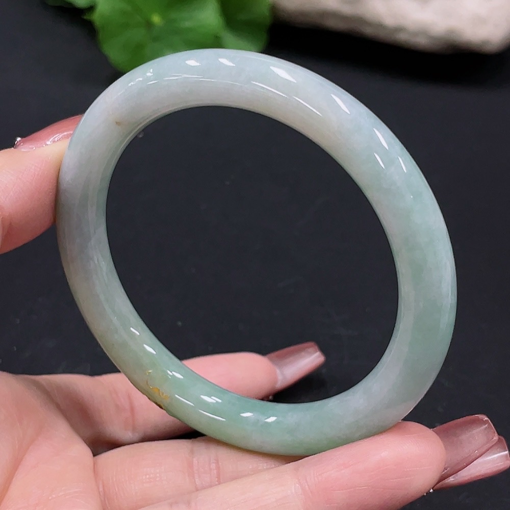 F27054790 JadeiteCircular Bangle, Inner Diameter 56.9, Total Weight Approx. 45.3g