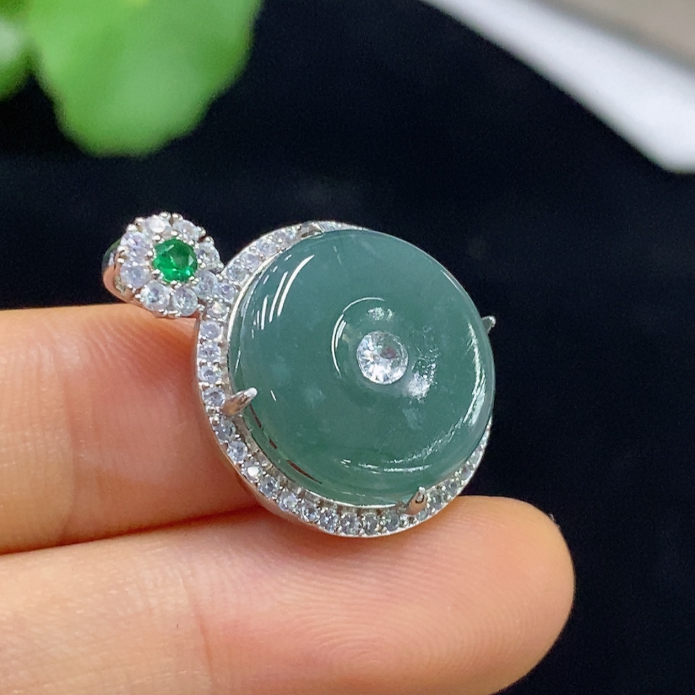 F35093808 Jadeite Peace Knot Inlaid Pendant Non-Gold Total Weight Approx. 4.2g