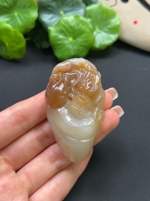 H41917472 和田玉龙挂件 总重约52.9g