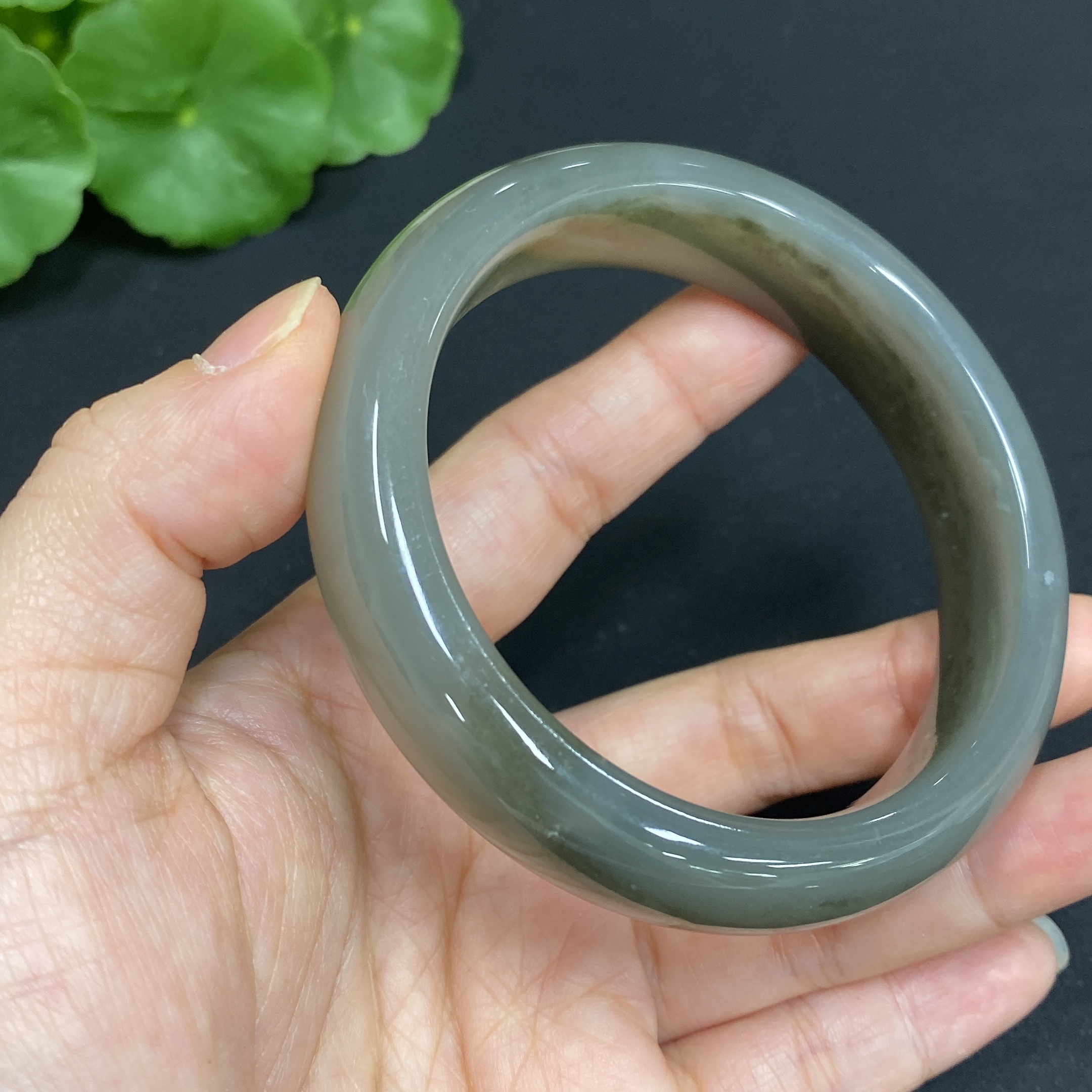 H34987079 Hetian Jade Round Bracelet Size 57.8 Total Weight Approx. 67.9g