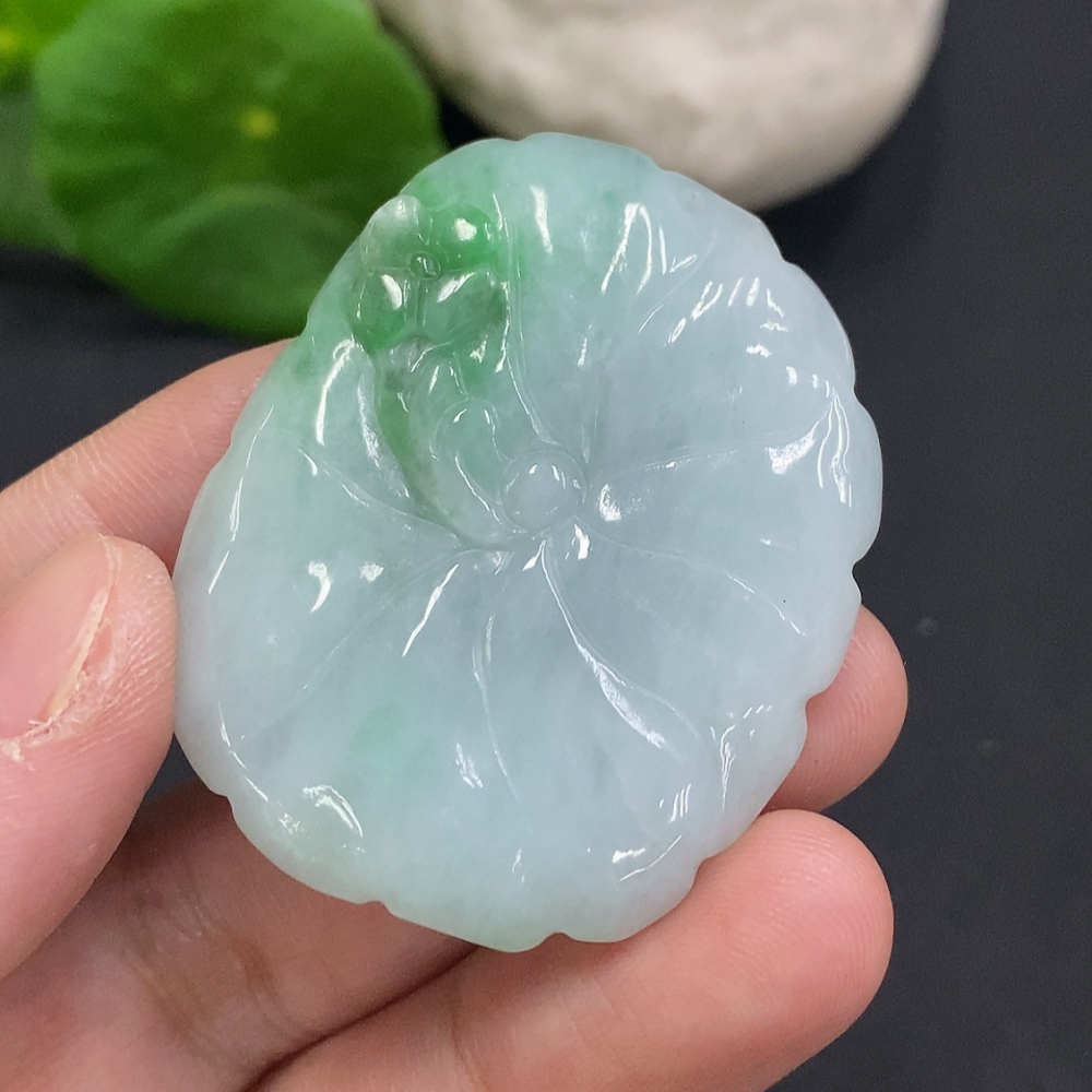 F33883416 Jadeite Lotus Leaf Pendant Total Weight Approx. 17.6g