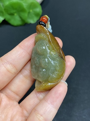 H31668144 Hetian Jade Pendant Lotus Seedpod
