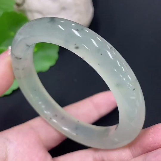 H34016850 Xiuyu (Serpentine Jade) Round Bracelet Size 55.7 Total Weight Approx. 46.7g