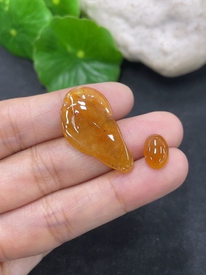 F46568995 翡翠镶嵌件 一手走 颜色成因未定