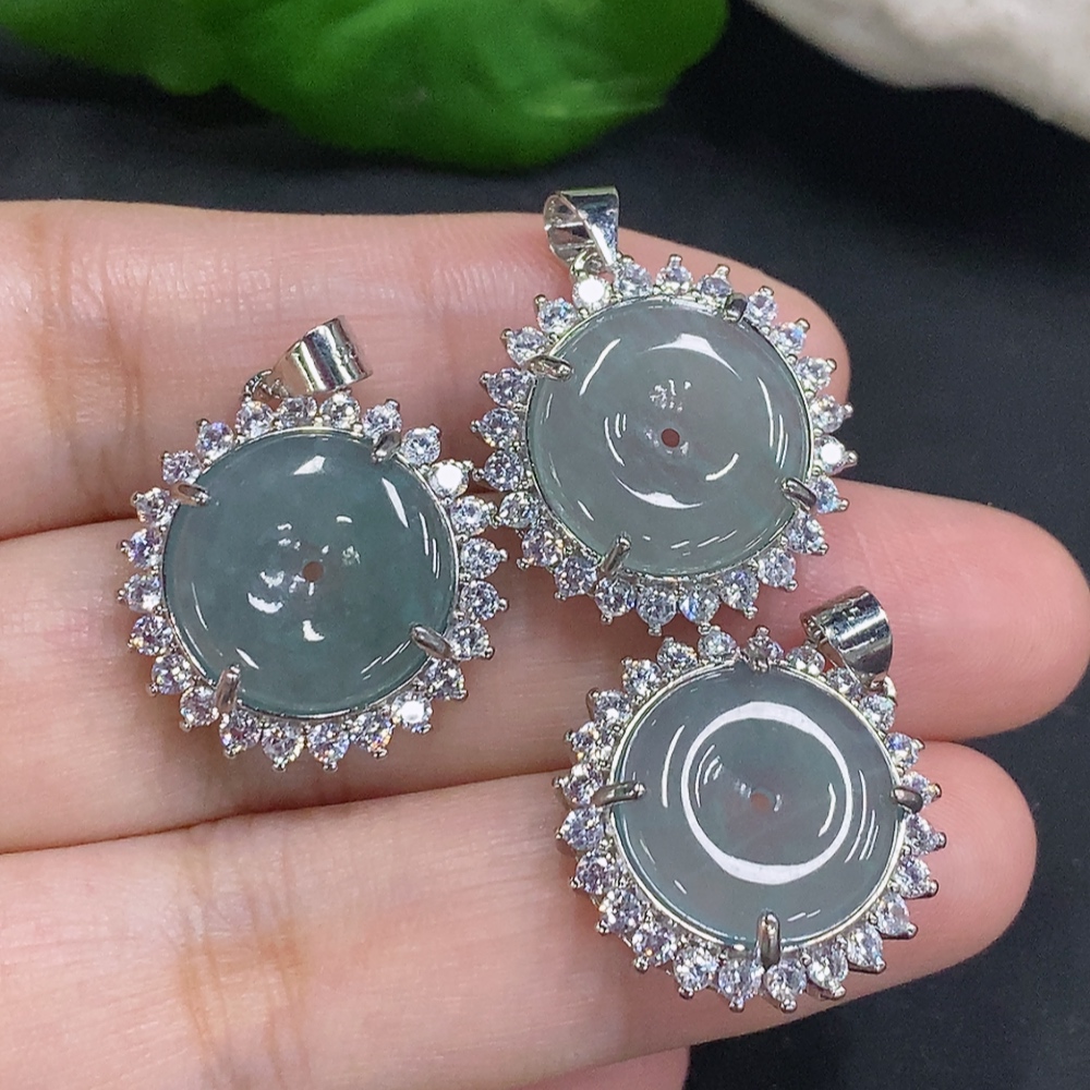 F34001515 Jadeite Inlaid Pendants Sell as a Lot Non-Gold Inlaid