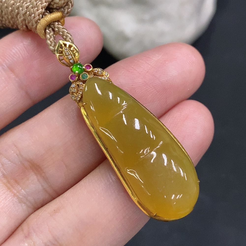 F34023342 Jadeite Fudu Bead Inlaid Pendant 18K Gold Total Weight Including Rope Approx. 6.1g (Yellow Color Origin Undetermined) (Non-Diamond) (Rope Accessory Non-Gold)